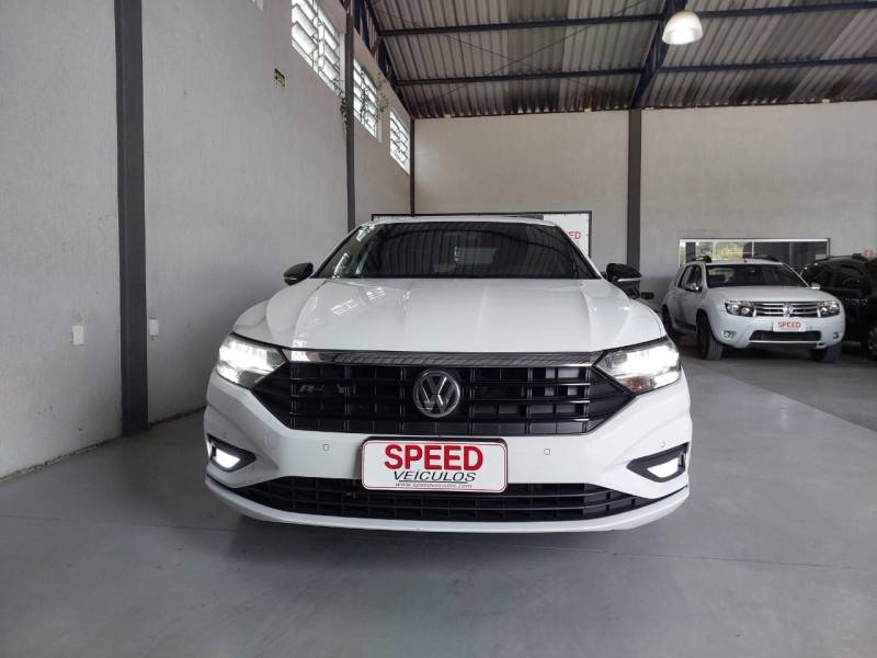 VOLKSWAGEN - JETTA - 2018/2018 - Branca - R$ 106.900,00