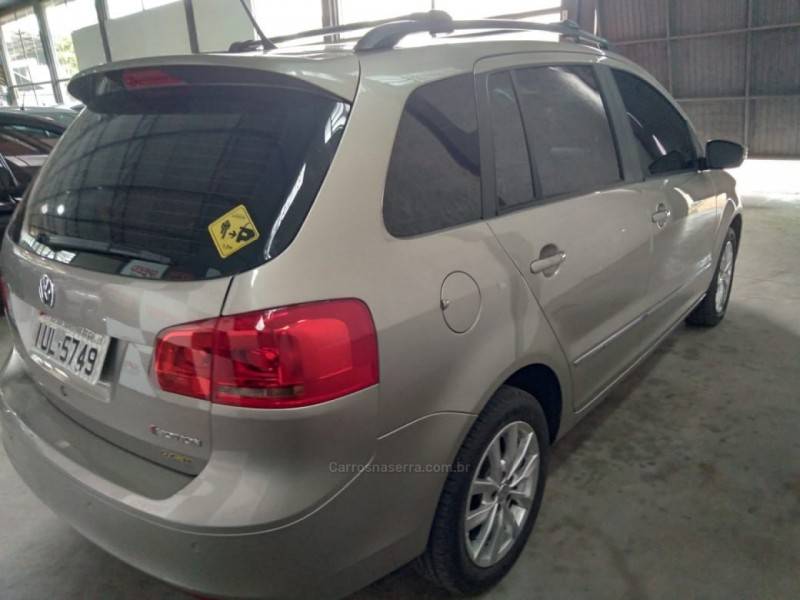 VOLKSWAGEN - SPACEFOX - 2013/2013 - Prata - R$ 39.800,00