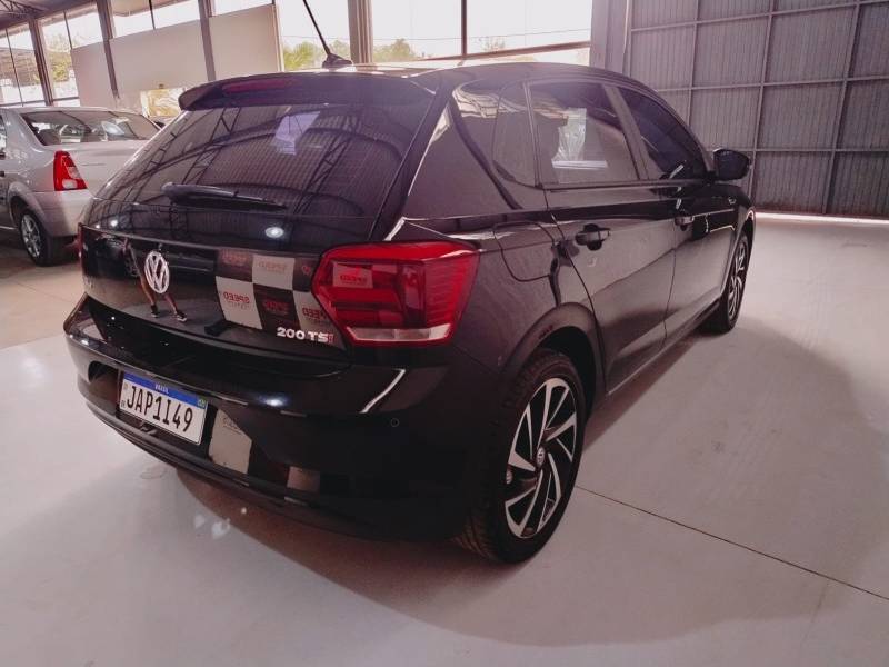 VOLKSWAGEN - POLO - 2020/2021 - Preta - R$ 88.900,00