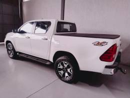 TOYOTA - HILUX - 2019/2019 - Branca - R$ 209.900,00