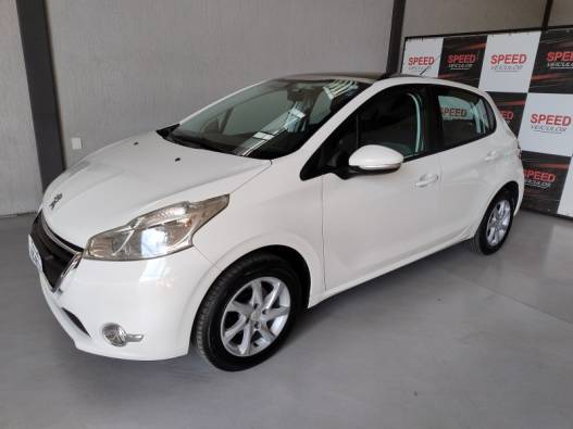 PEUGEOT - 208 - 2015/2016 - Branca - R$ 48.900,00