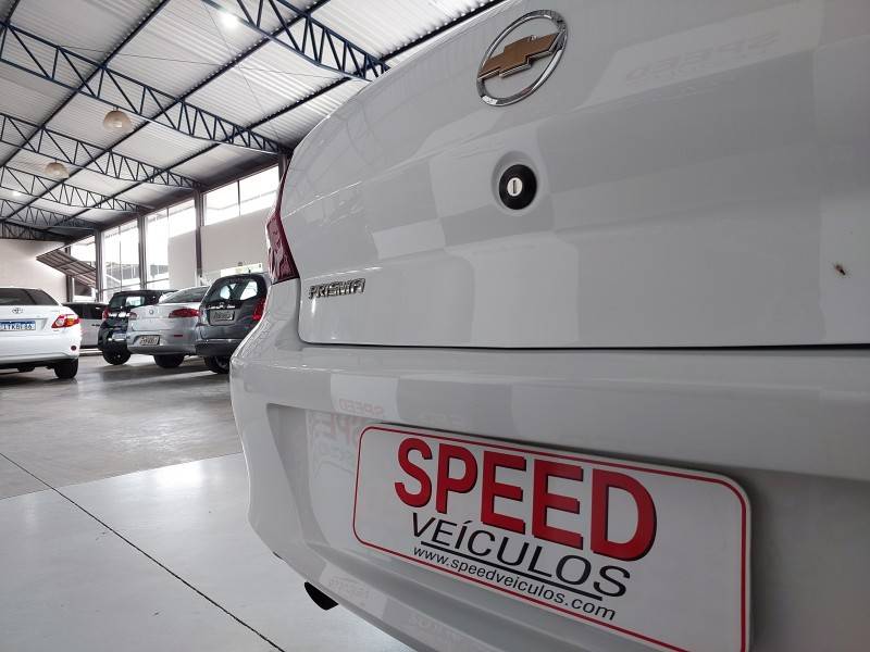 CHEVROLET - PRISMA - 2010/2011 - Branca - R$ 33.900,00