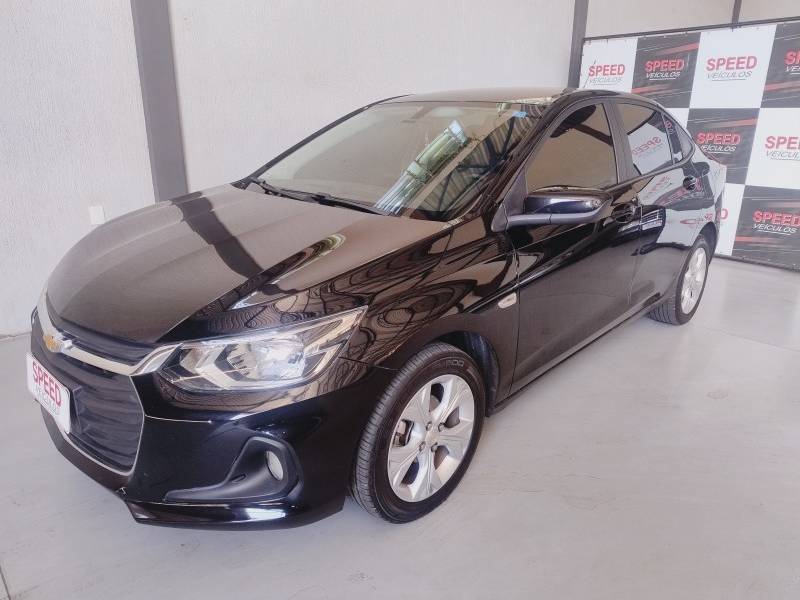 CHEVROLET - ONIX - 2023/2024 - Preta - R$ 89.800,00