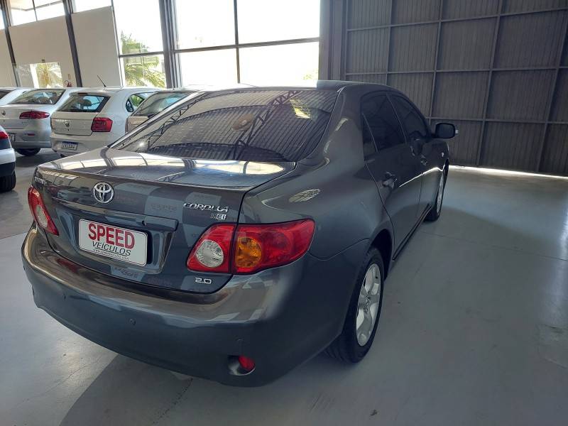 TOYOTA - COROLLA - 2011/2011 - Prata - R$ 62.900,00