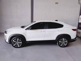 FIAT - FASTBACK - 2023/2024 - Branca - R$ 115.900,00