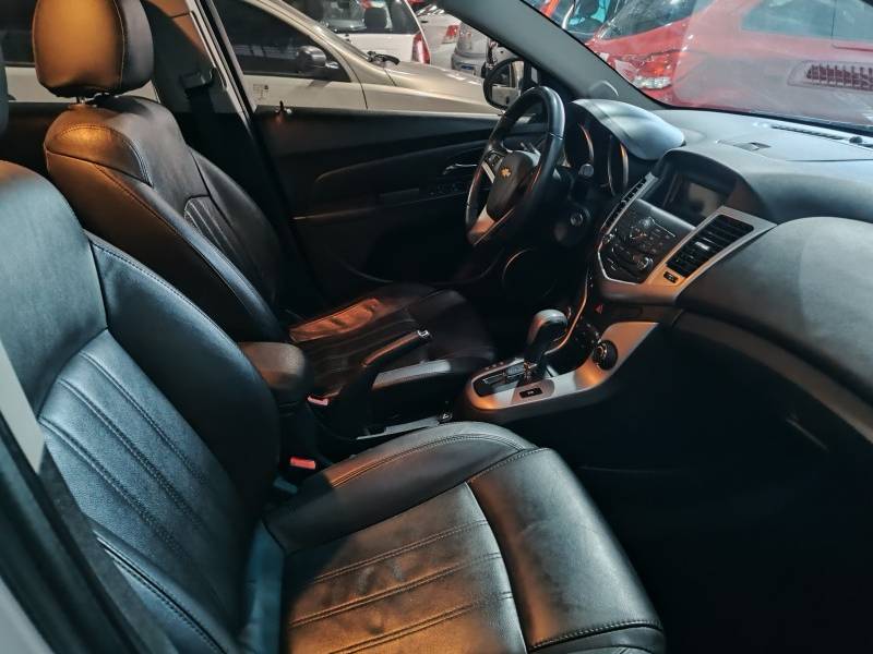 CHEVROLET - CRUZE - 2013/2014 - Branca - R$ 62.900,00