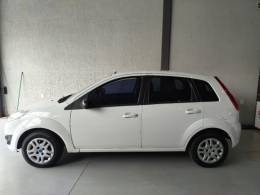 FORD - FIESTA - 2013/2014 - Branca - R$ 34.900,00