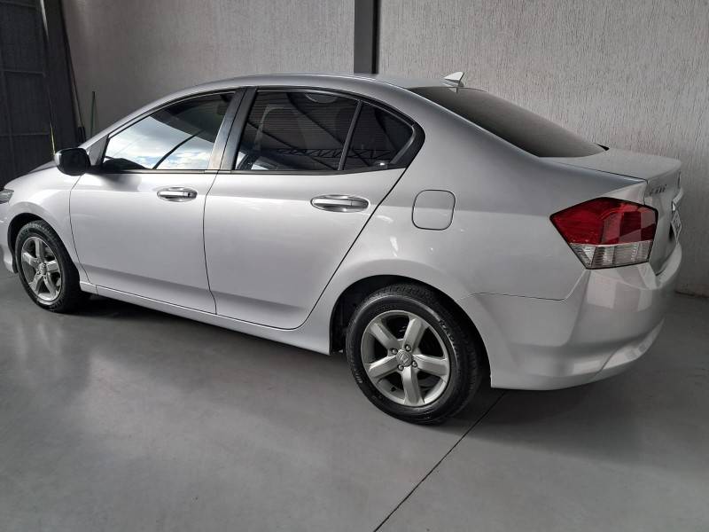 HONDA - CITY - 2010/2010 - Prata - R$ 49.800,00