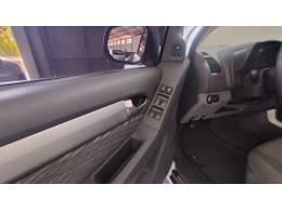 CHEVROLET - S10 - 2013/2014 - Branca - R$ 96.900,00
