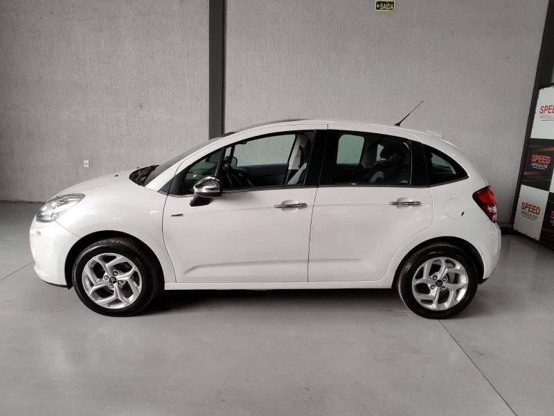 CITROËN - C3 - 2015/2016 - Branca - R$ 45.900,00