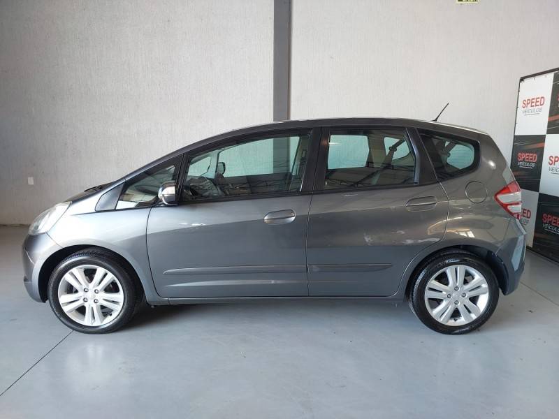 HONDA - FIT - 2011/2012 - Cinza - R$ 51.900,00