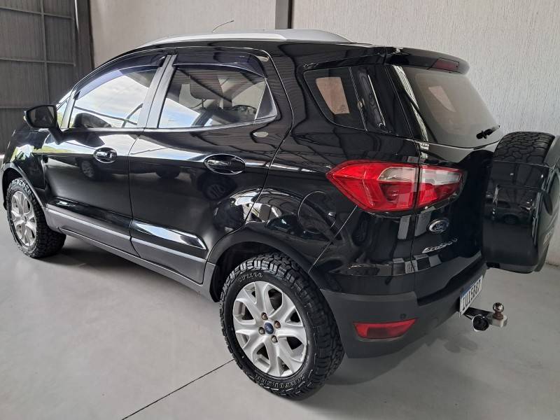 FORD - ECOSPORT - 2013/2014 - Preta - R$ 56.900,00