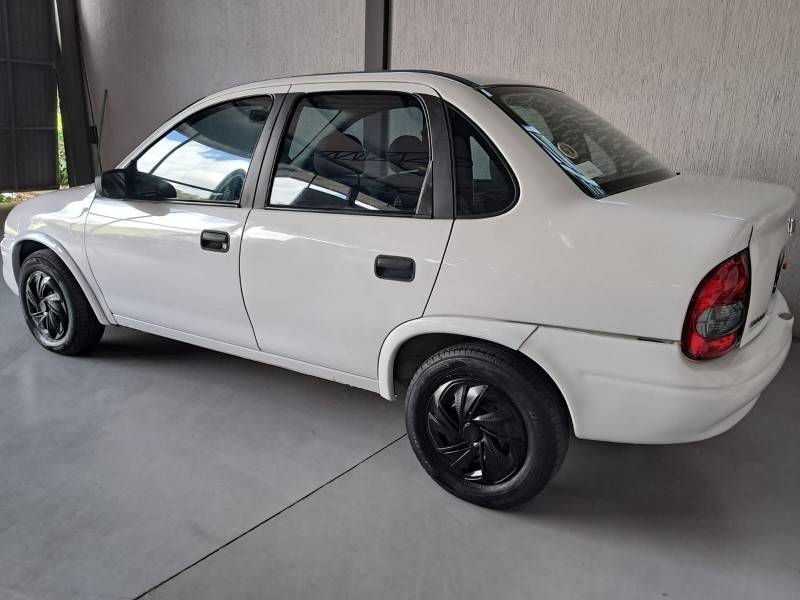 CHEVROLET - CORSA - 2010/2010 - Branca - R$ 24.900,00