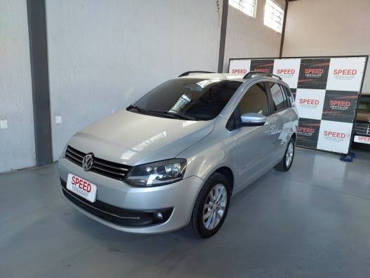 VOLKSWAGEN - SPACEFOX - 2013/2013 - Prata - R$ 43.900,00