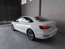 VOLKSWAGEN - JETTA - 2018/2018 - Branca - R$ 106.900,00
