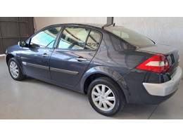RENAULT - MÉGANE - 2006/2007 - Cinza - R$ 24.900,00