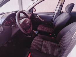 RENAULT - SANDERO - 2013/2014 - Branca - R$ 36.900,00