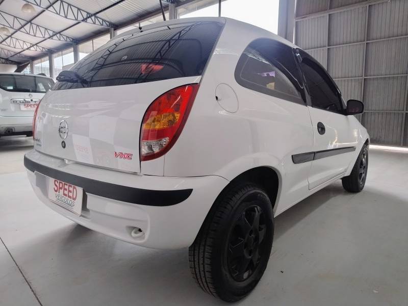 CHEVROLET - CELTA - 2003/2003 - Branca - R$ 17.900,00
