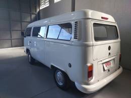 VOLKSWAGEN - KOMBI - 2010/2011 - Branca - R$ 52.900,00