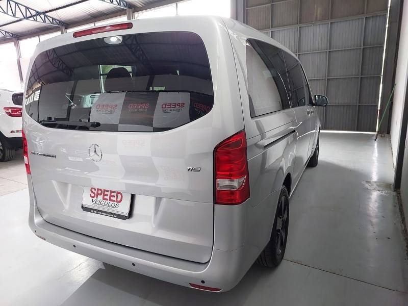 MERCEDES-BENZ - VITO - 2016/2016 - Prata - R$ 109.800,00