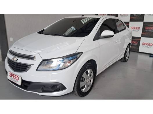 CHEVROLET - PRISMA - 2013/2014 - Branca - R$ 44.900,00