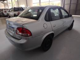 CHEVROLET - CLASSIC - 2011/2012 - Prata - R$ 24.500,00