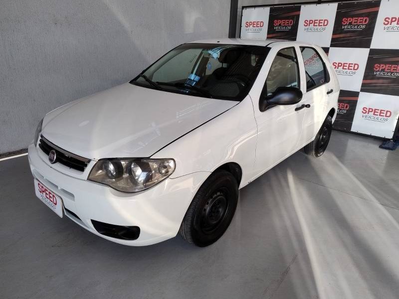 FIAT - PALIO - 2016/2016 - Branca - R$ 28.900,00