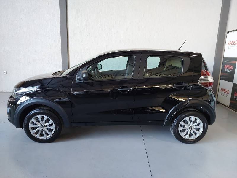 FIAT - MOBI - 2022/2023 - Preta - R$ 54.900,00
