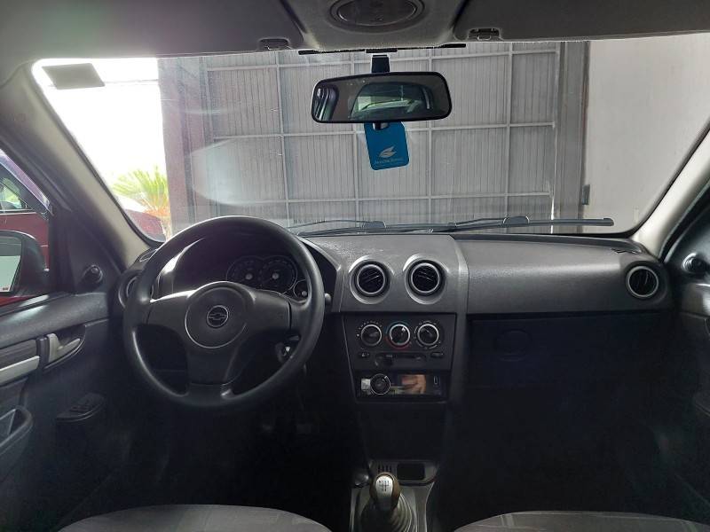 CHEVROLET - PRISMA - 2010/2011 - Branca - R$ 33.900,00