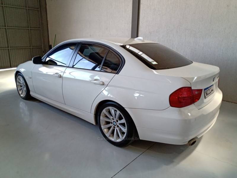 BMW - 320I - 2011/2012 - Branco - R$ 72.900,00