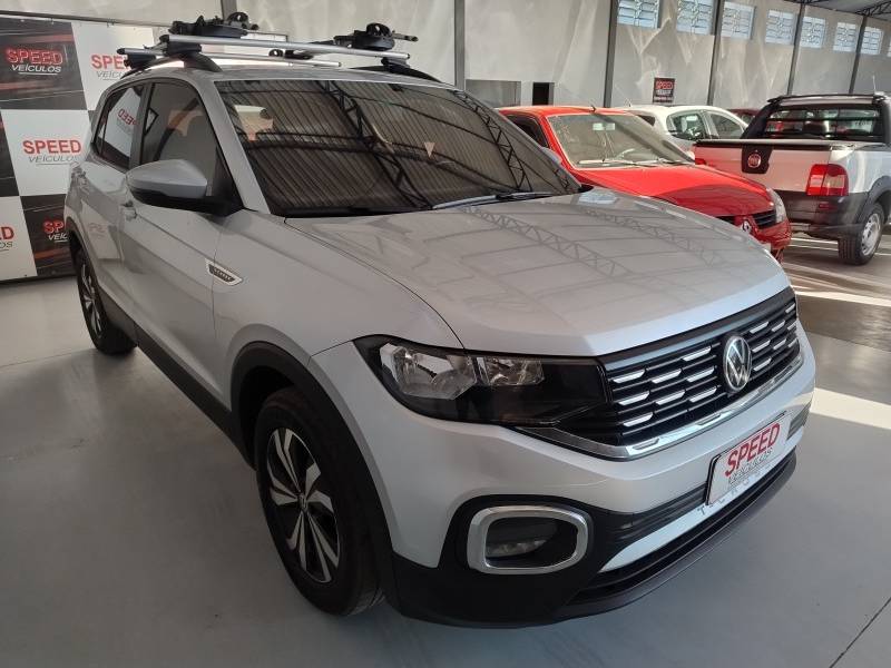 VOLKSWAGEN - T-CROSS - 2022/2023 - Prata - R$ 112.900,00