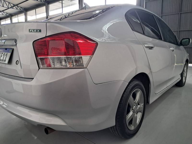 HONDA - CITY - 2010/2010 - Prata - R$ 49.800,00