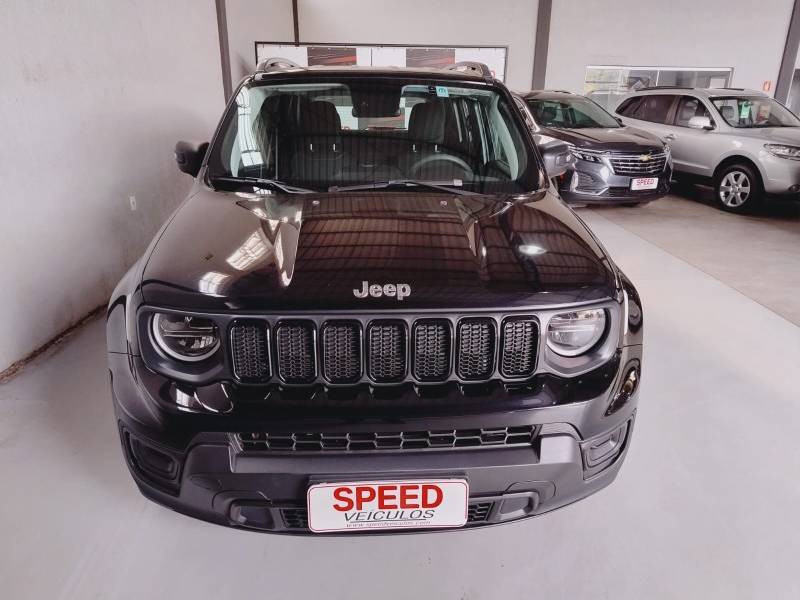 JEEP - RENEGADE - 2022/2022 - Preta - R$ 109.800,00