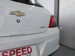 CHEVROLET - ONIX - 2014/2015 - Branca - R$ 50.900,00