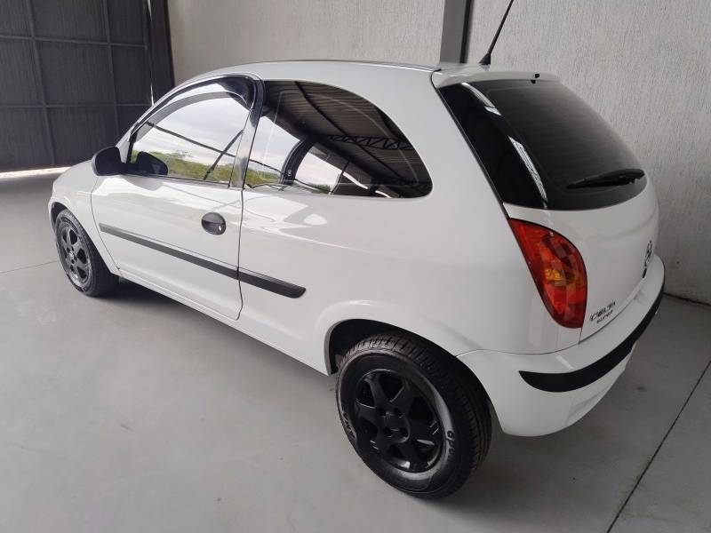 CHEVROLET - CELTA - 2003/2003 - Branca - R$ 17.900,00
