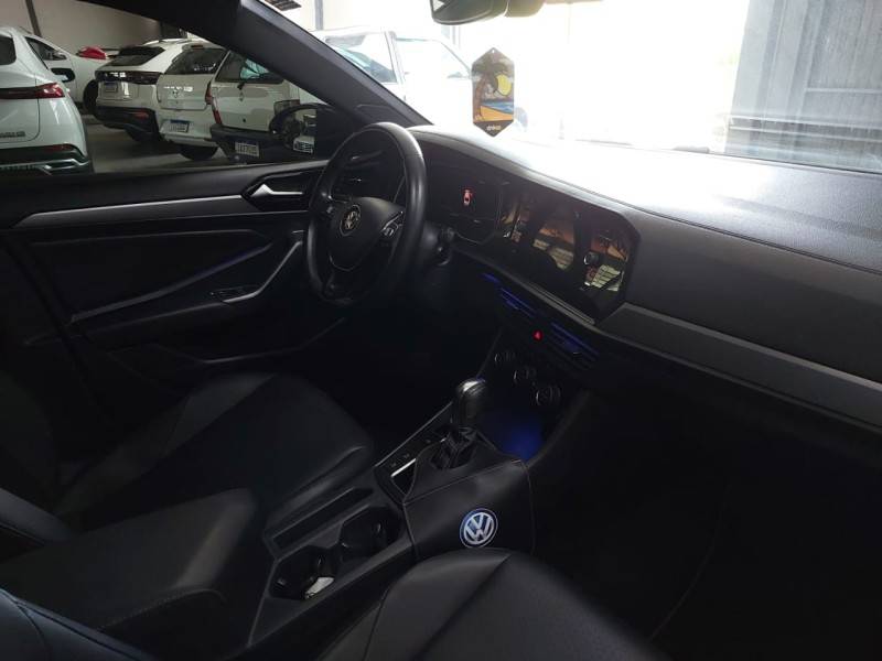 VOLKSWAGEN - JETTA - 2018/2018 - Branca - R$ 106.900,00