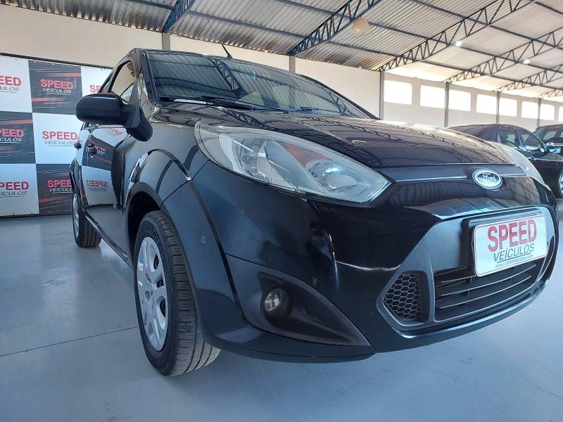 FORD - FIESTA - 2014/2014 - Preta - R$ 38.900,00