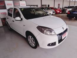 RENAULT - SANDERO - 2013/2014 - Branca - R$ 36.900,00