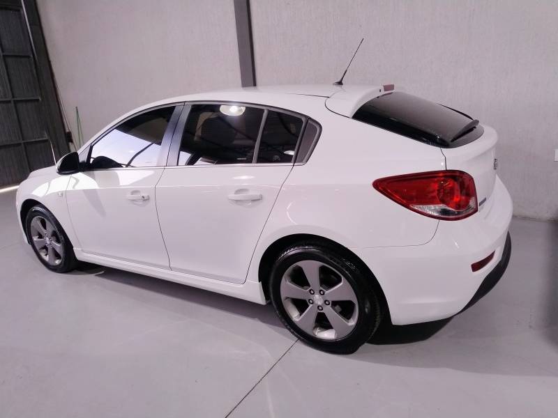 CHEVROLET - CRUZE - 2013/2014 - Branca - R$ 62.900,00