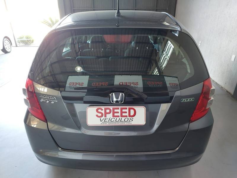 HONDA - FIT - 2011/2012 - Cinza - R$ 51.900,00