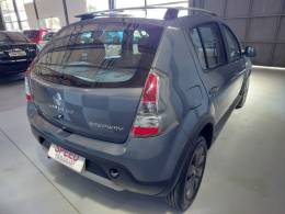 RENAULT - SANDERO - 2012/2012 - Cinza - R$ 39.900,00