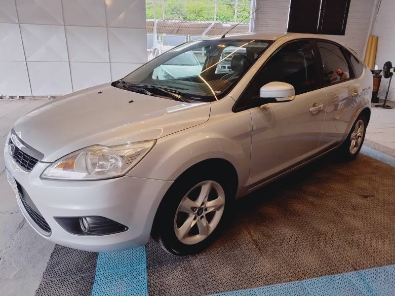 FORD - FOCUS - 2013/2013 - Prata - R$ 45.900,00