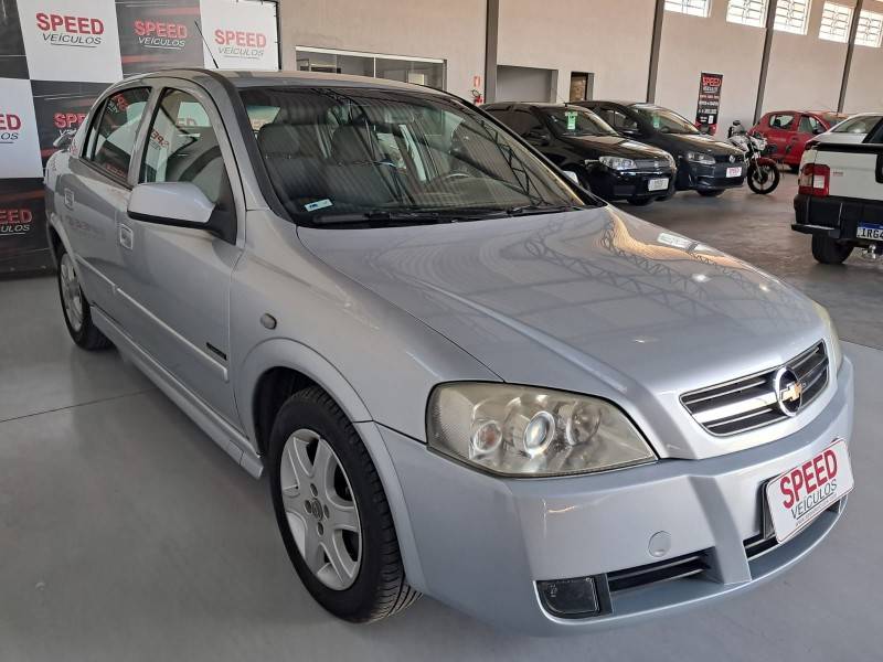 CHEVROLET - ASTRA - 2009/2009 - Prata - R$ 36.900,00