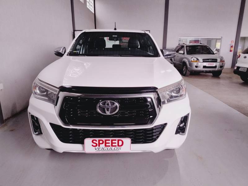 TOYOTA - HILUX - 2019/2019 - Branca - R$ 209.900,00