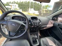FORD - KA + - 2014/2015 - Branca - R$ 42.900,00