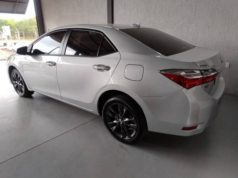 TOYOTA - COROLLA - 2019/2019 - Prata - R$ 108.900,00