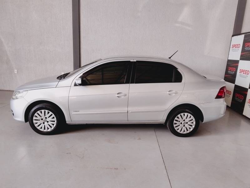VOLKSWAGEN - VOYAGE - 2010/2011 - Prata - Sob Consulta