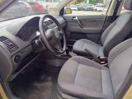 VOLKSWAGEN - POLO SEDAN - 2003/2003 - Bege - R$ 23.900,00