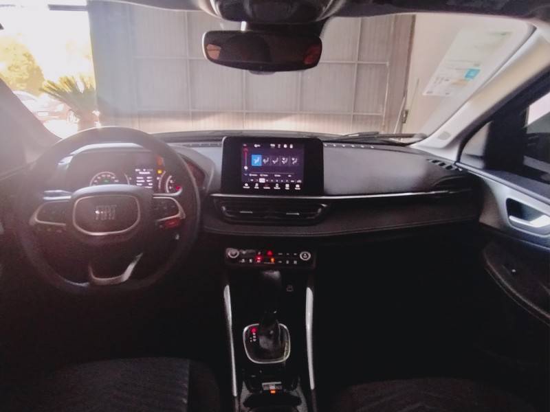 FIAT - FASTBACK - 2023/2024 - Branca - R$ 115.900,00