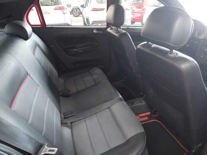 VOLKSWAGEN - GOL - 2011/2012 - Vermelha - R$ 35.900,00